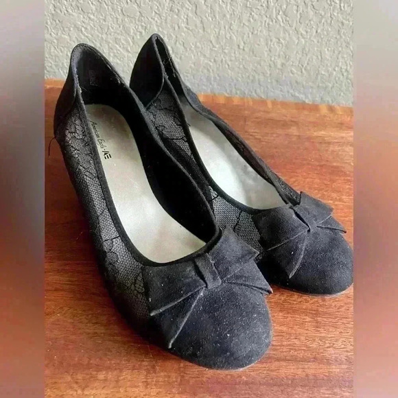 - American Eagle Black Slide On Pumps Size 5 - Picture 3 of 9